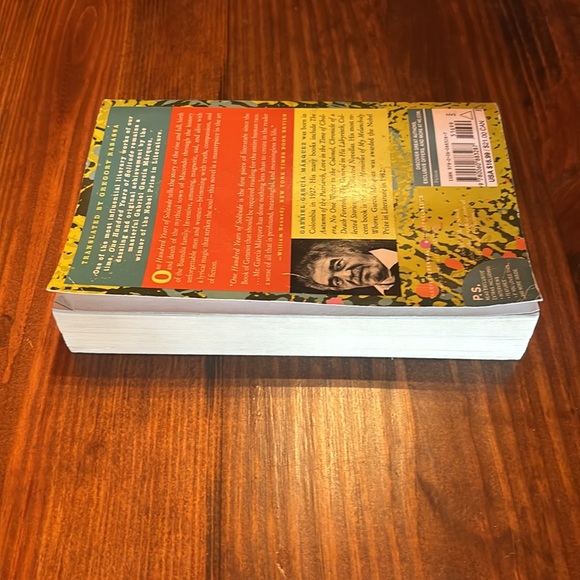 One Hundred Years of Solitude by Gabriel García Márquez - Picture 3 of 3